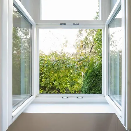 Апартаменты Sunny And Quiet